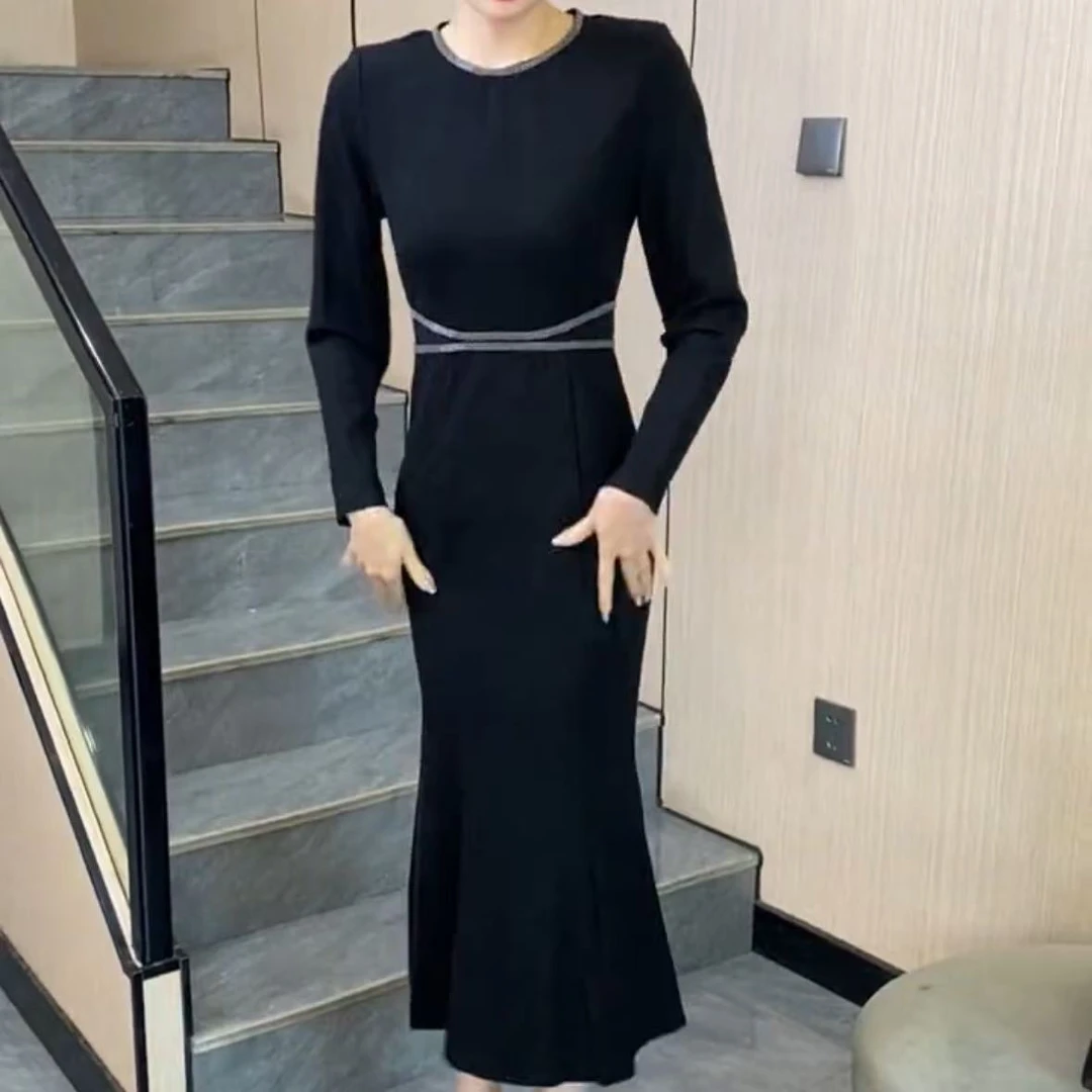 2025春季新款时尚显瘦气质女士网红洋气连衣裙百搭款D7154