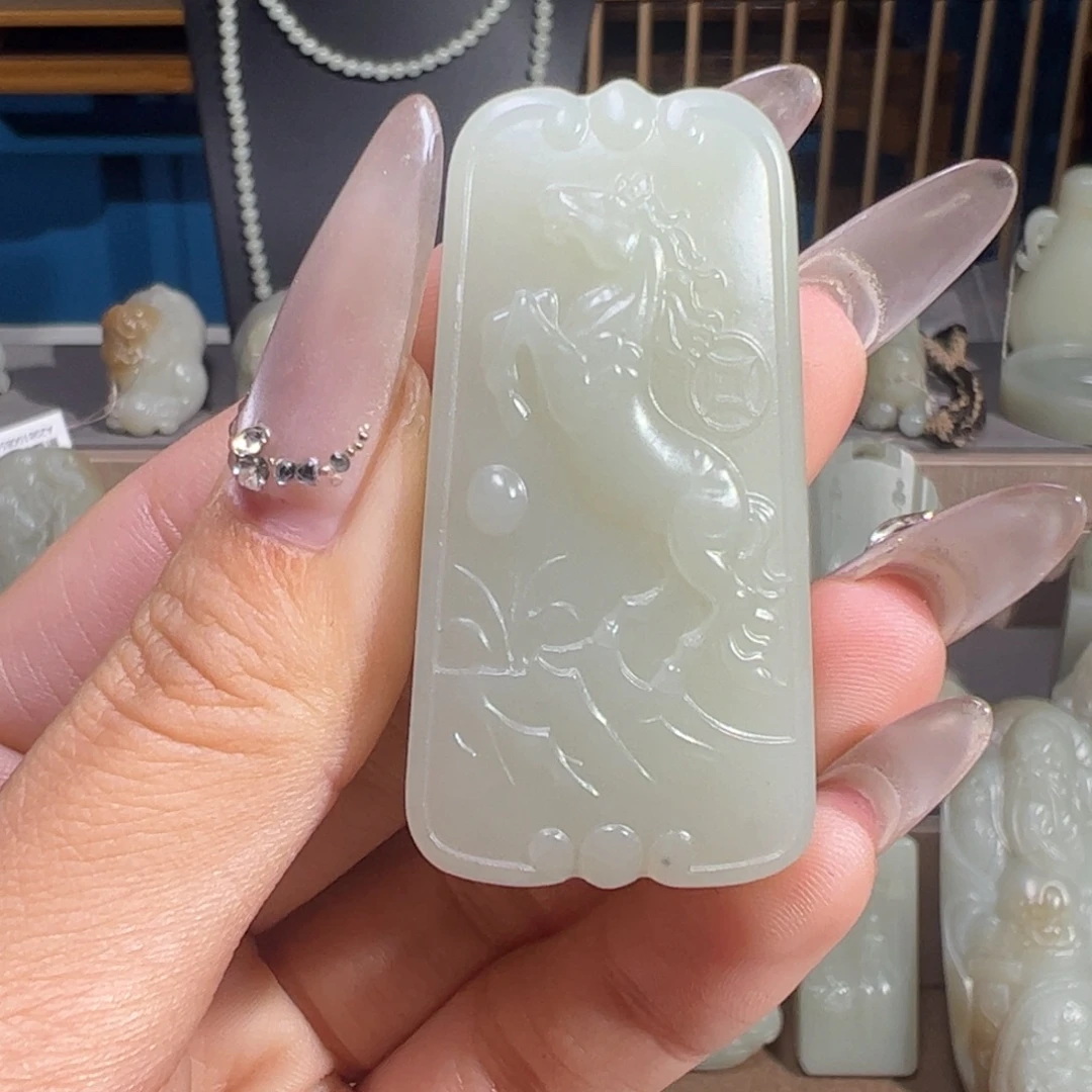 和田玉（糖玉）未镶嵌颈饰