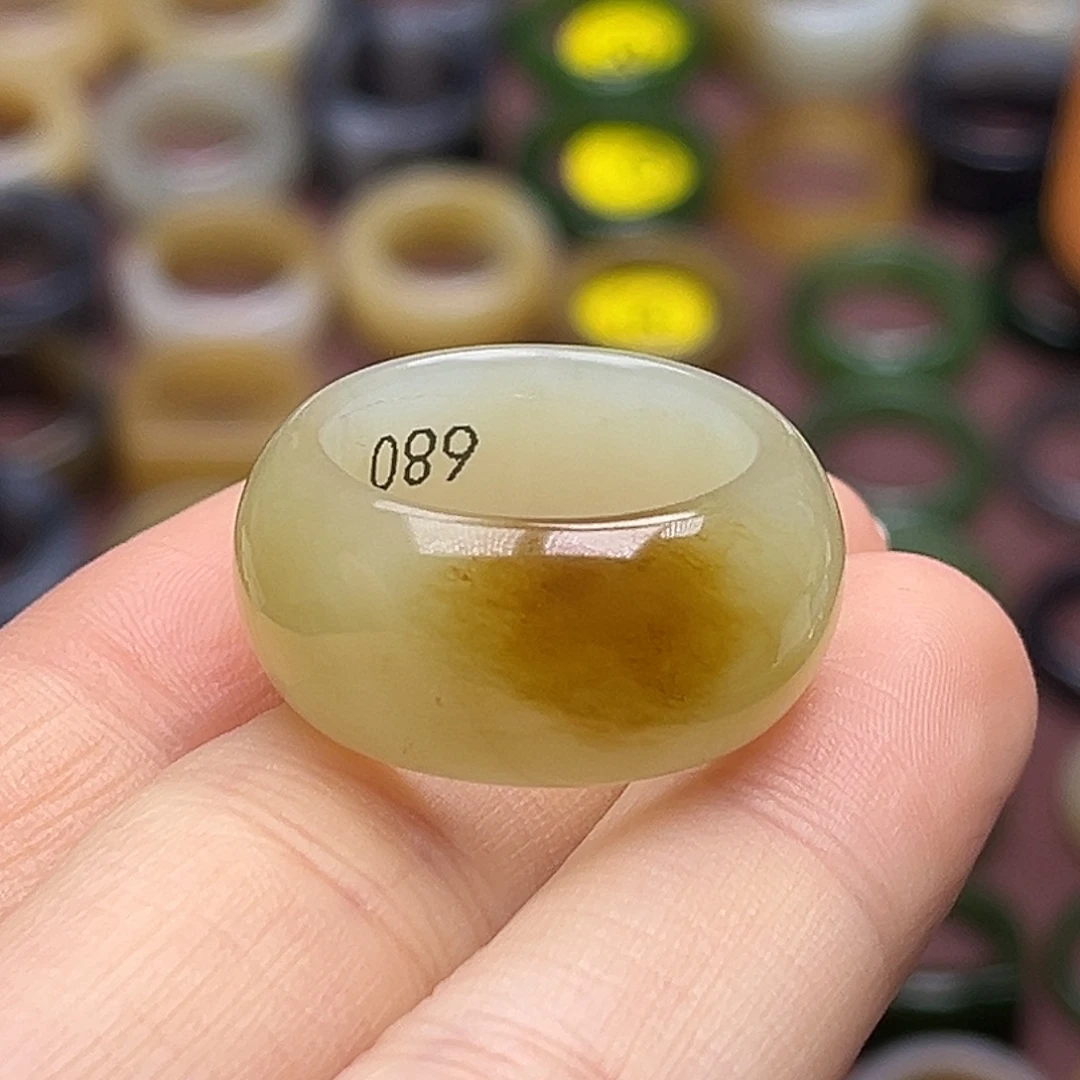 和田玉未镶嵌戒指18.4一口焦糖