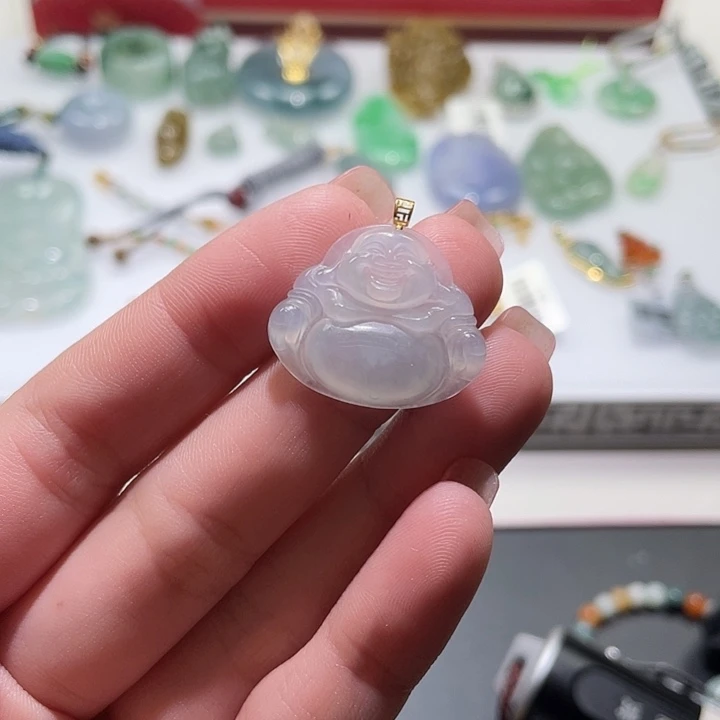 翡翠18K金镶嵌颈饰686868676