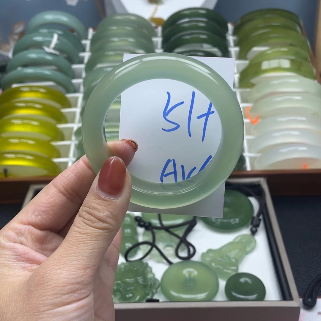 未镶嵌蛇纹石玉手镯