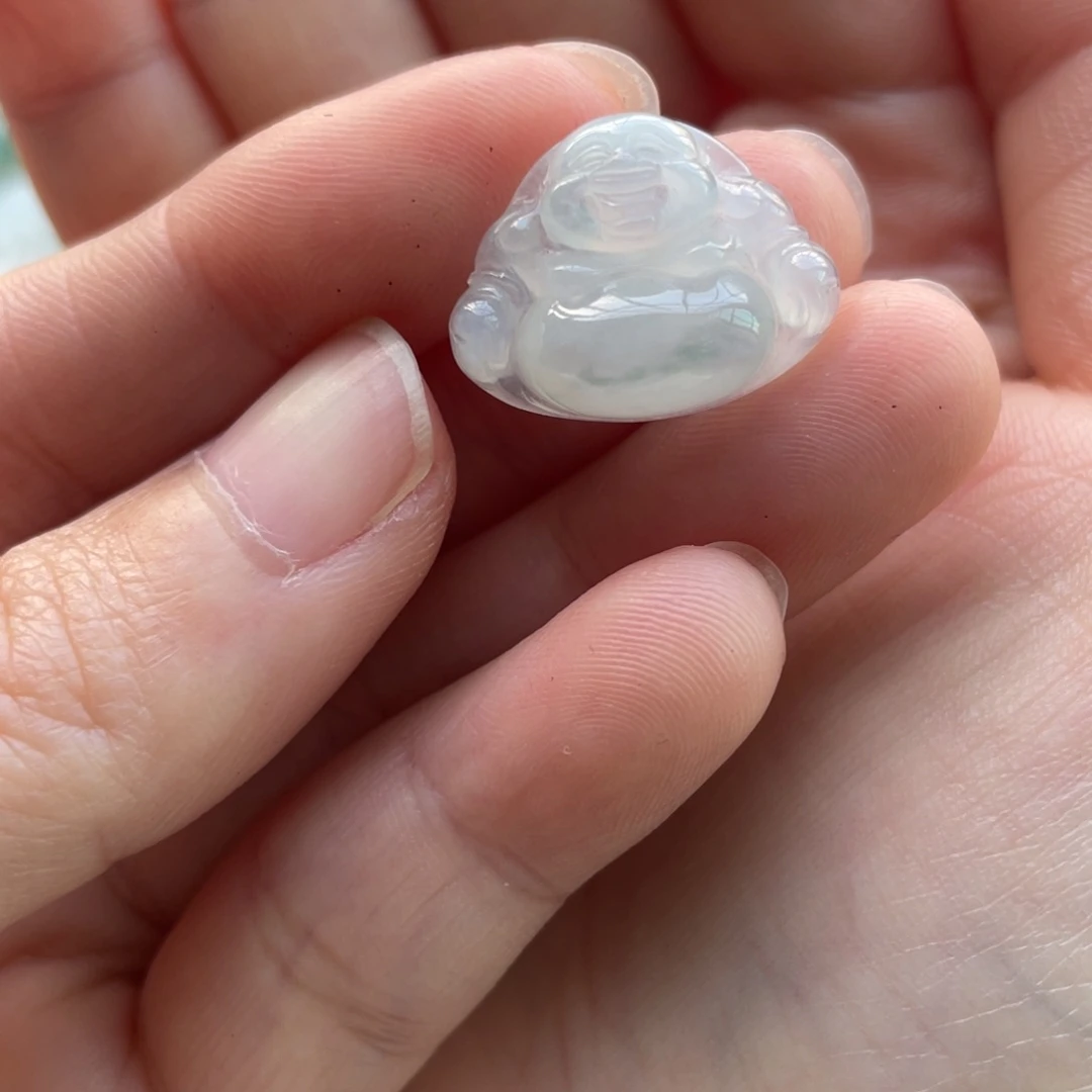 翡翠颈饰未镶嵌佛公