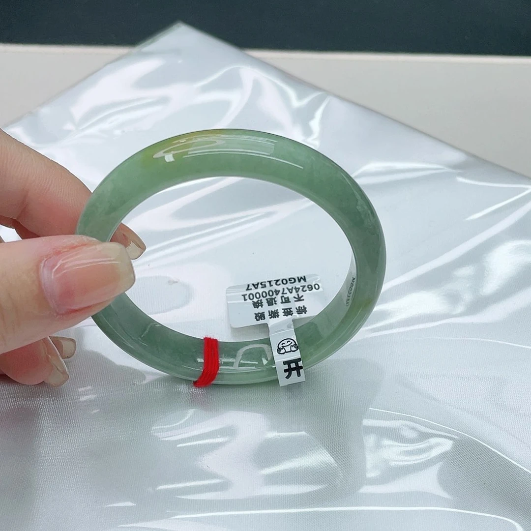 翡翠手镯未镶嵌正52.7