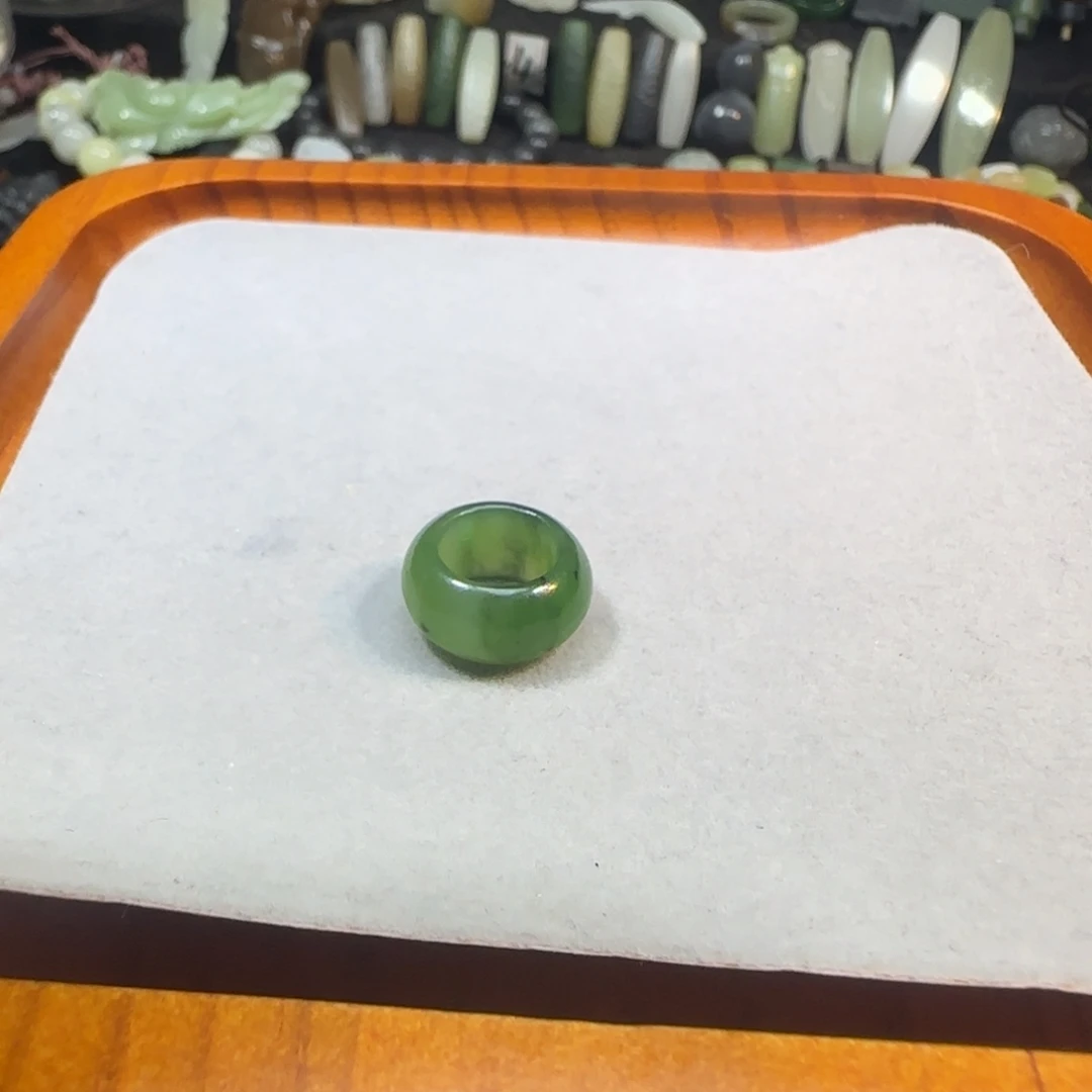 和田玉未镶嵌颈饰碧玉跑环