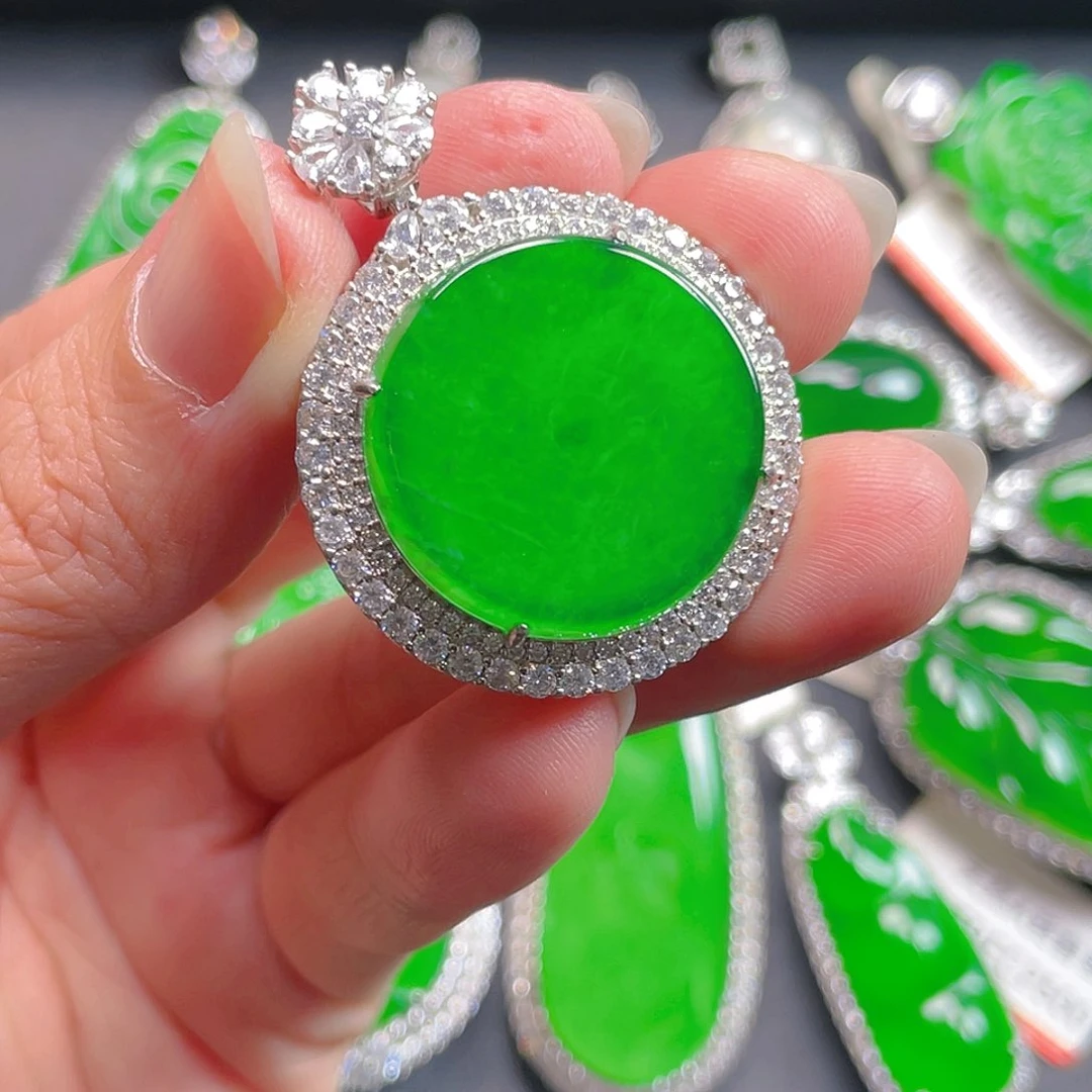 吊坠(不含链)未镶嵌翡翠