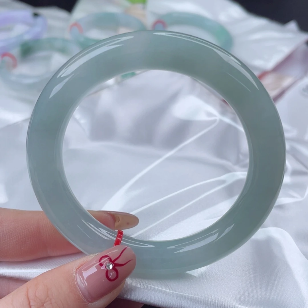 翡翠手镯未镶嵌56口10