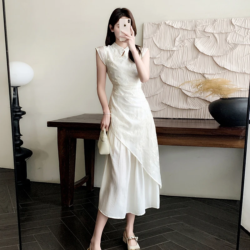 2025夏季新款新中式温柔优雅气质无袖不规则假两件长款绣花连衣裙