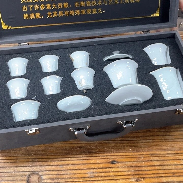 孤品茶具套装等。