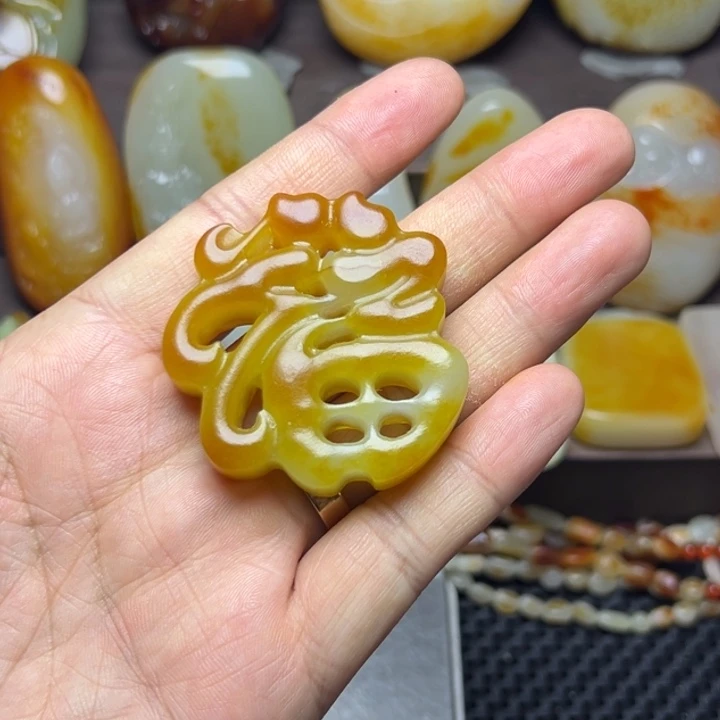 和田玉未镶嵌颈饰