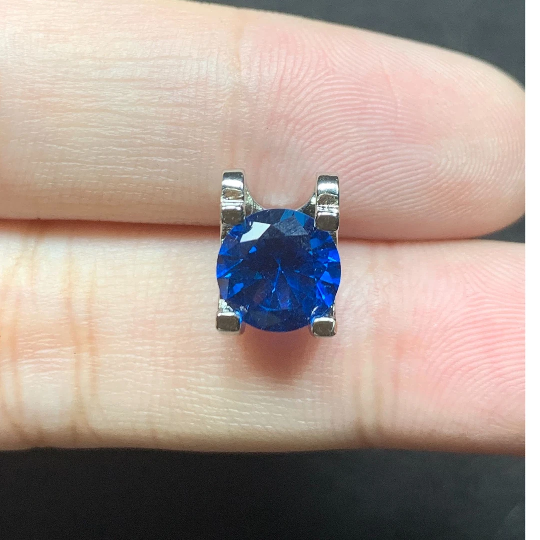 培育蓝宝石时尚大气上档次-合金轻奢皇家蓝吊坠P1003 送链子