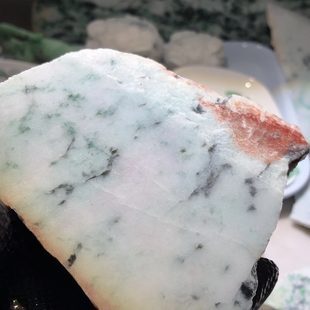 翡翠未镶嵌颈饰边角料