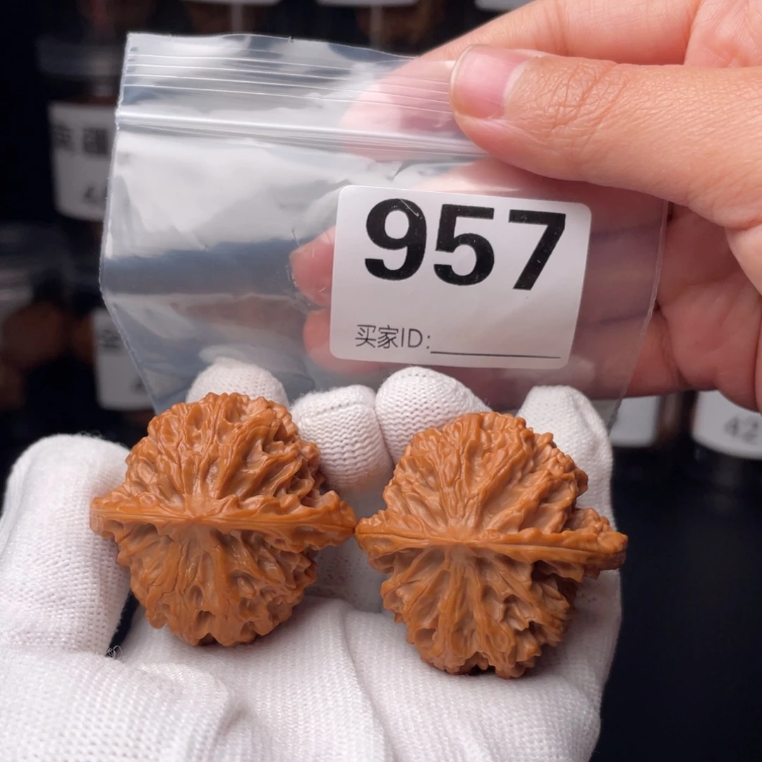 流***氓文玩核桃把件42三角苹果园