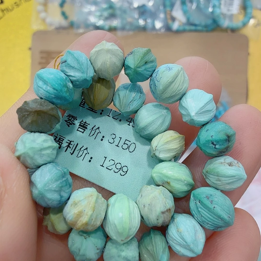 绿松石未镶嵌珠宝奇石