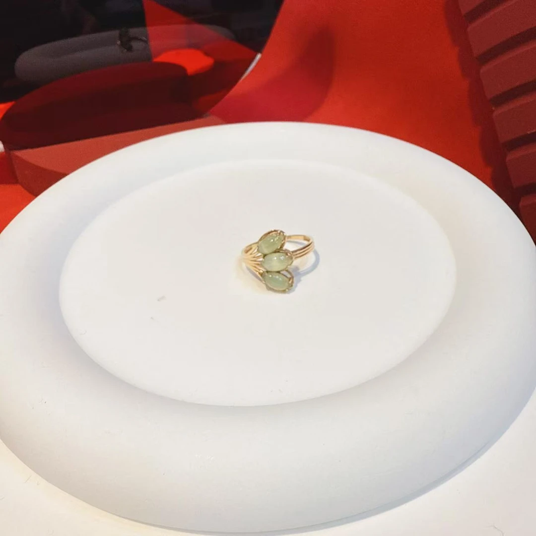 18K金三颗8*15mm和田玉金丝猫眼马眼皇冠戒指HE00700