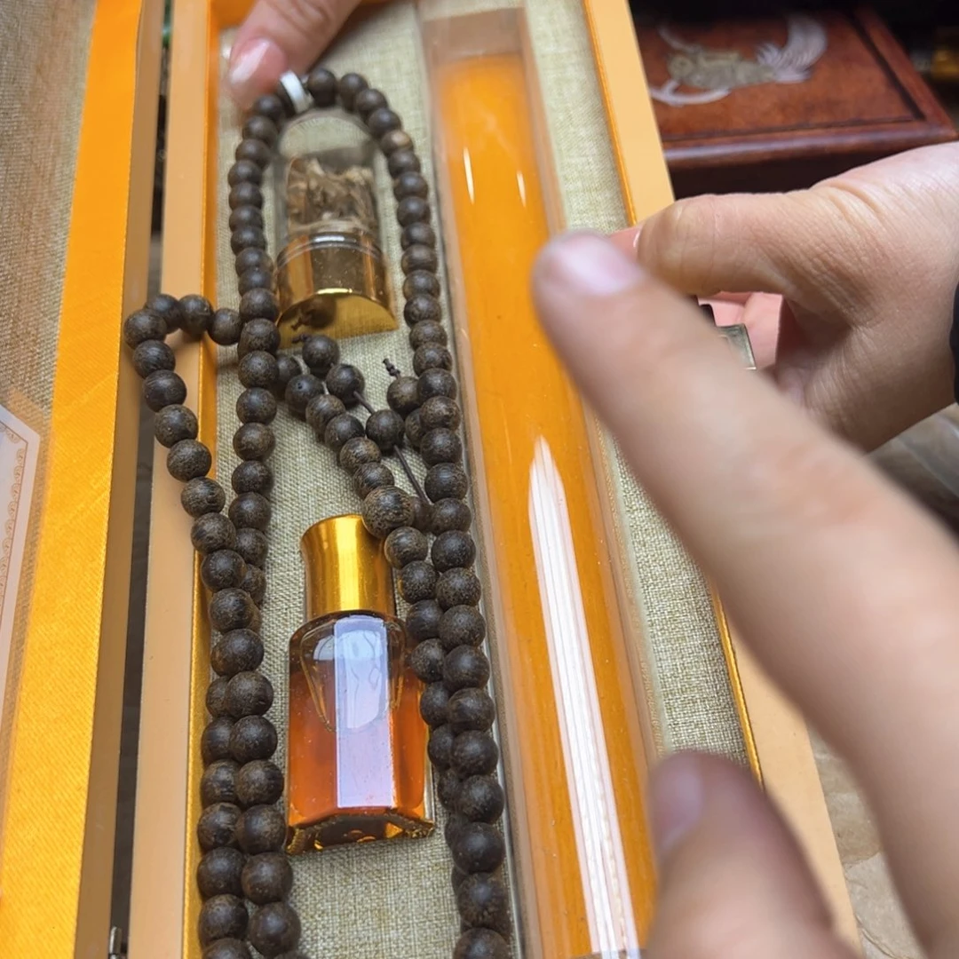 大叶紫檀（黑酸枝木类）