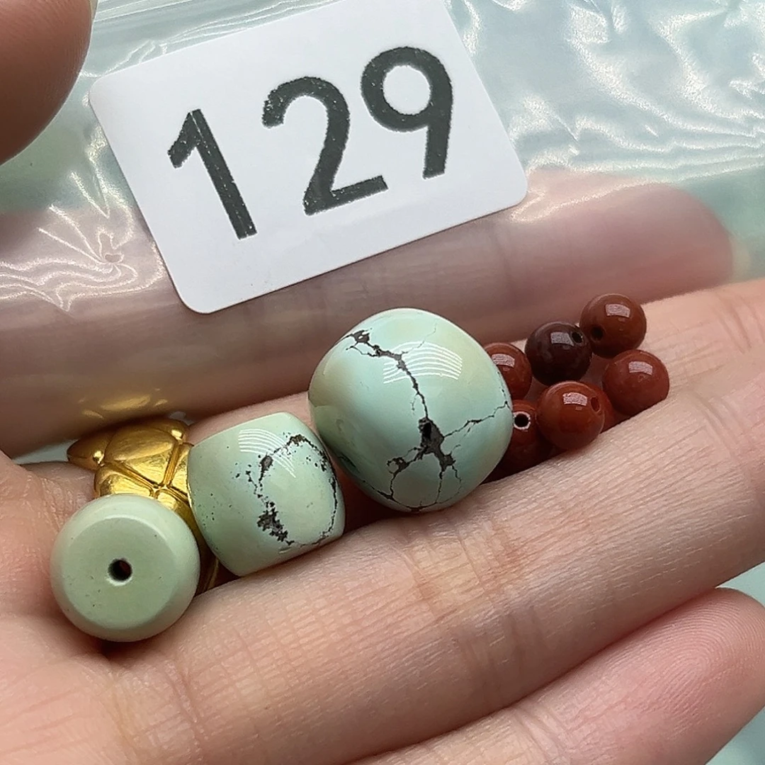 夫***号南红玛瑙未镶嵌珠宝奇石