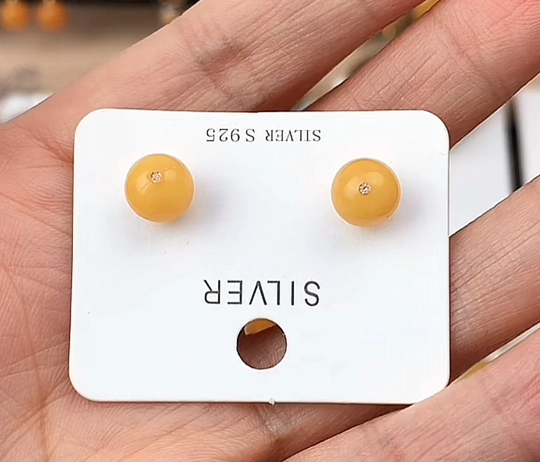 精品时尚蜜蜡鸡油黄满蜜满蜡圆珠耳钉s925银镶嵌