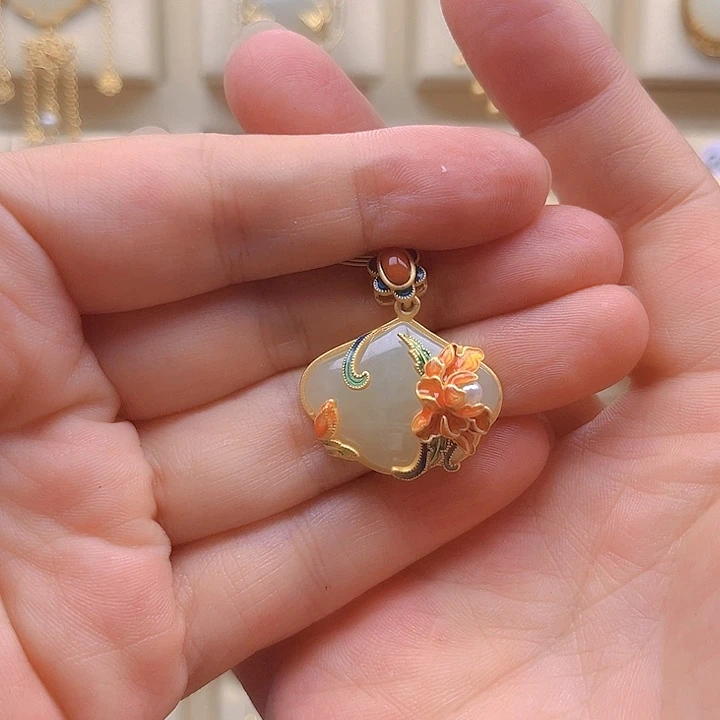 和田玉银S925镀金镶嵌颈饰