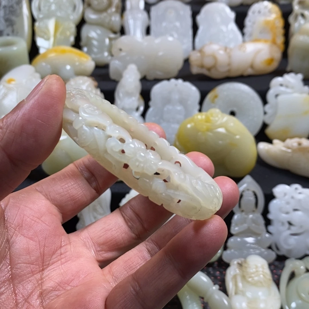 和田玉颈饰未镶嵌