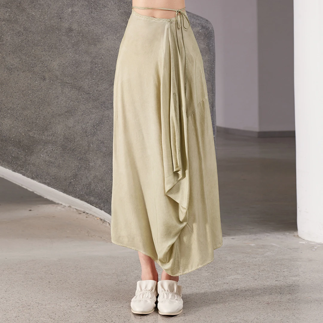 界内界外小众设计感不对称优雅铜氨丝炒色做旧长款半身裙J42Q260