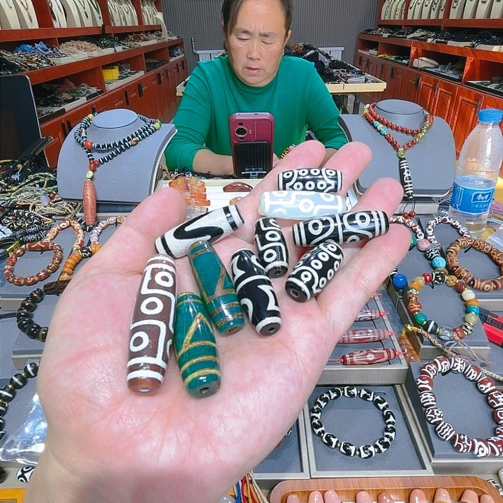未镶嵌玛瑙/玉髓珠宝奇石孔不透
