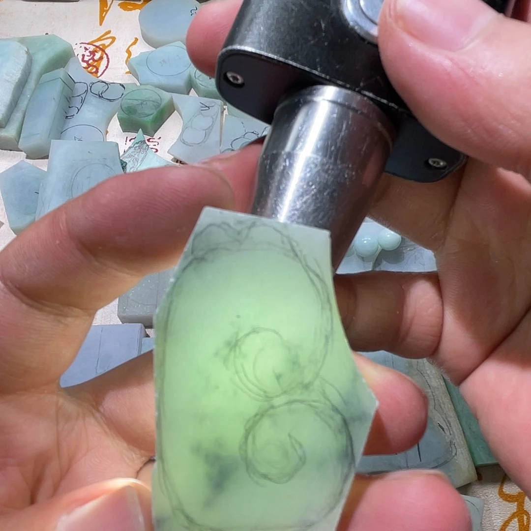 颈饰未镶嵌翡翠天然缅甸A货翡翠毛料