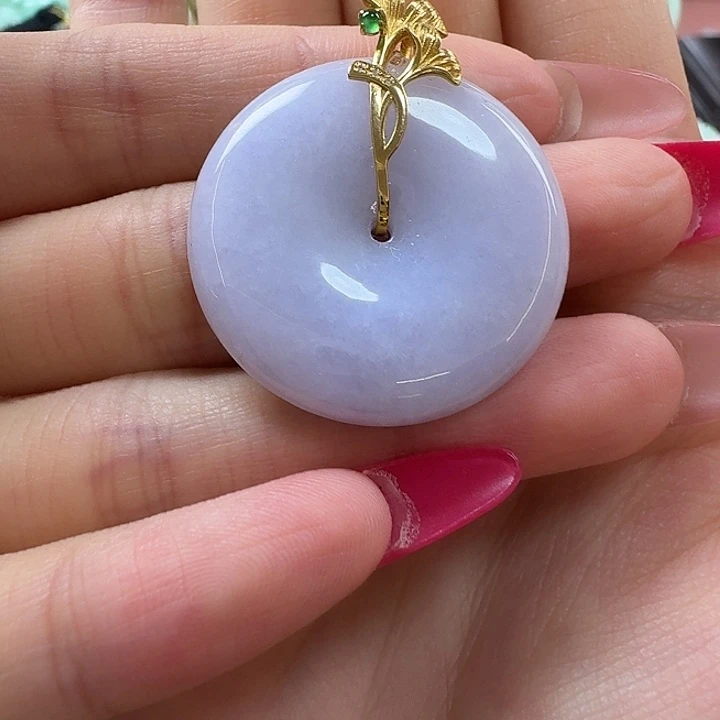 翡翠未镶嵌颈饰平安扣