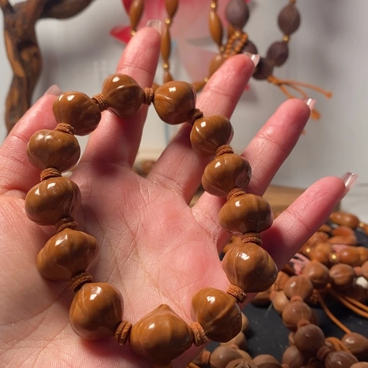 手串/手链橄榄核1.6蜜桃铁盒