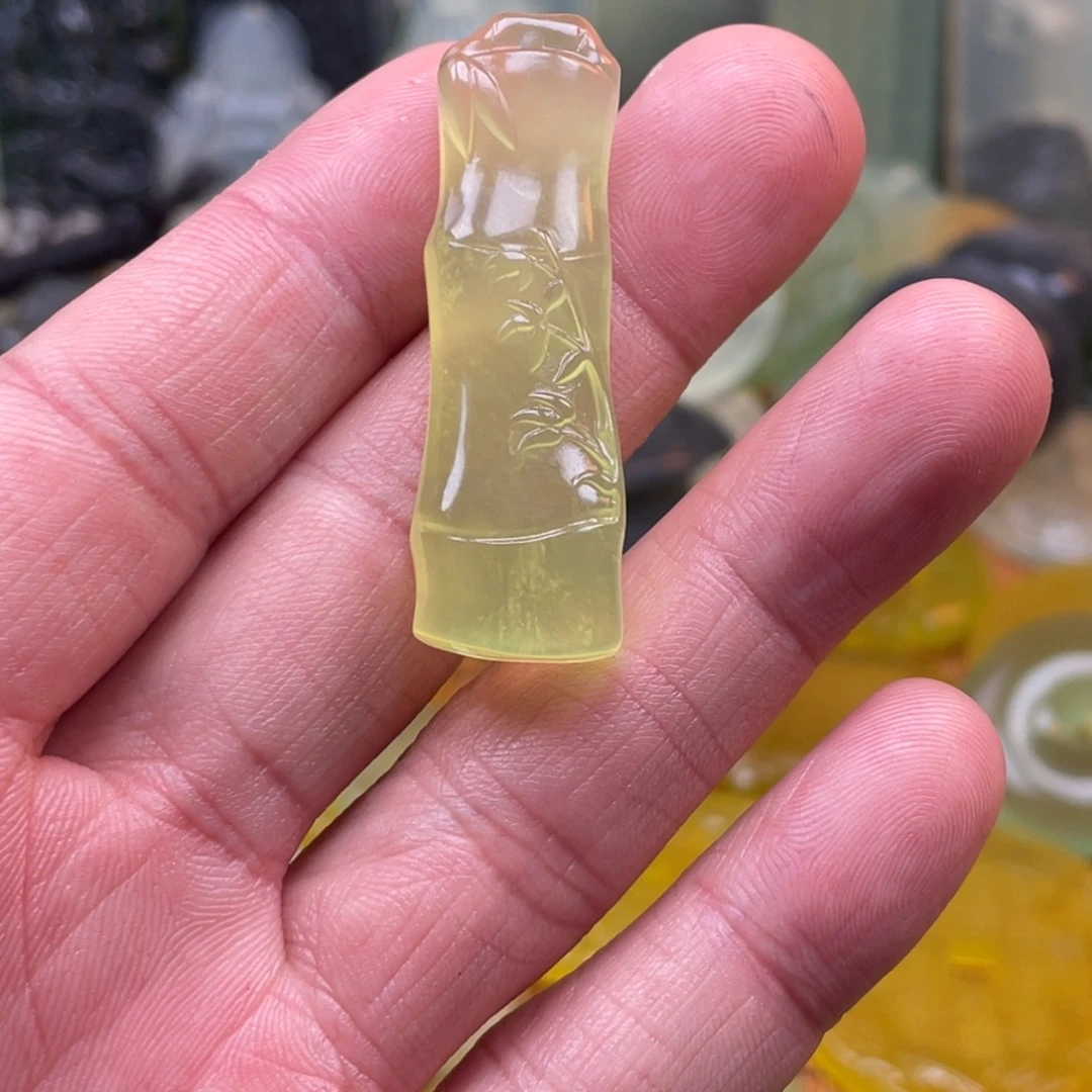 秋***蛇纹石玉未镶嵌颈饰