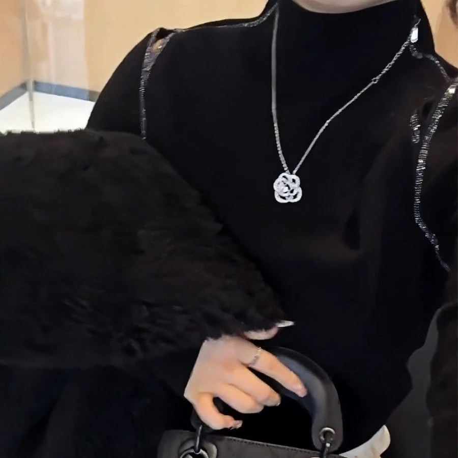 半高领细闪烫钻镂空露肩针织衫女设计感内搭显瘦打底衫秋冬上衣潮