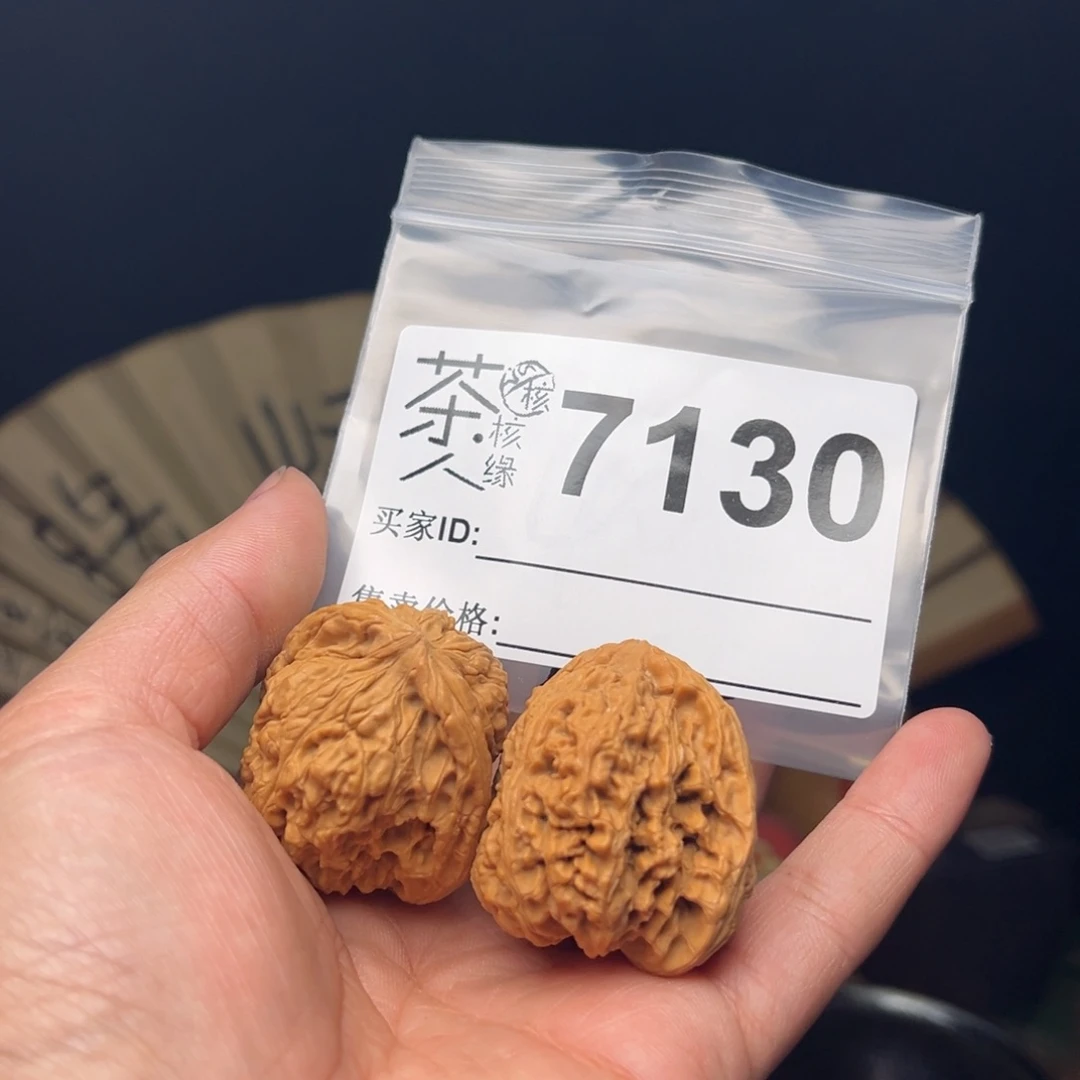 文玩核桃吊坠我是小宝宝小手捏小