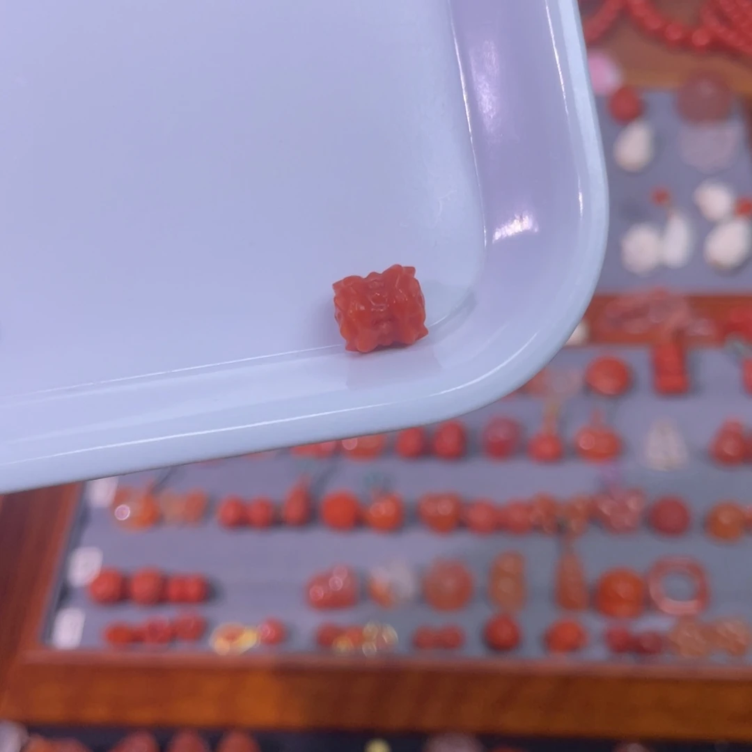 南红玛瑙未镶嵌并蒂莲卡8.7