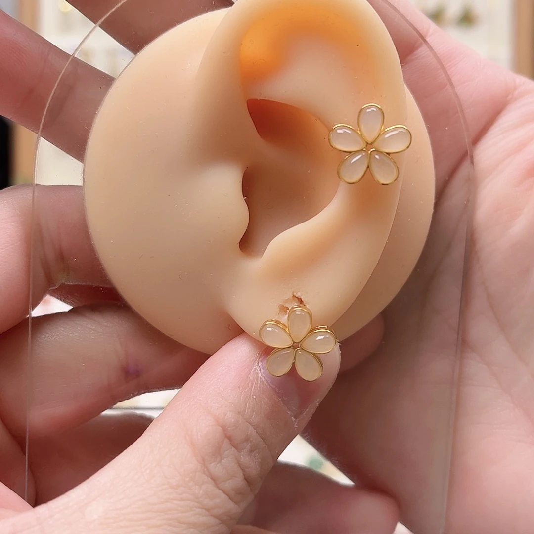 和田玉银S925镶嵌耳饰