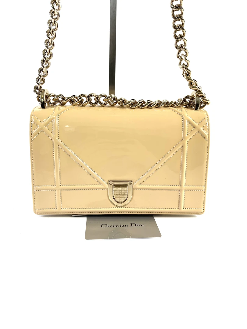 99新 DIOR/迪奥 拾壹/迪奥漆皮盾牌/99新/42153239