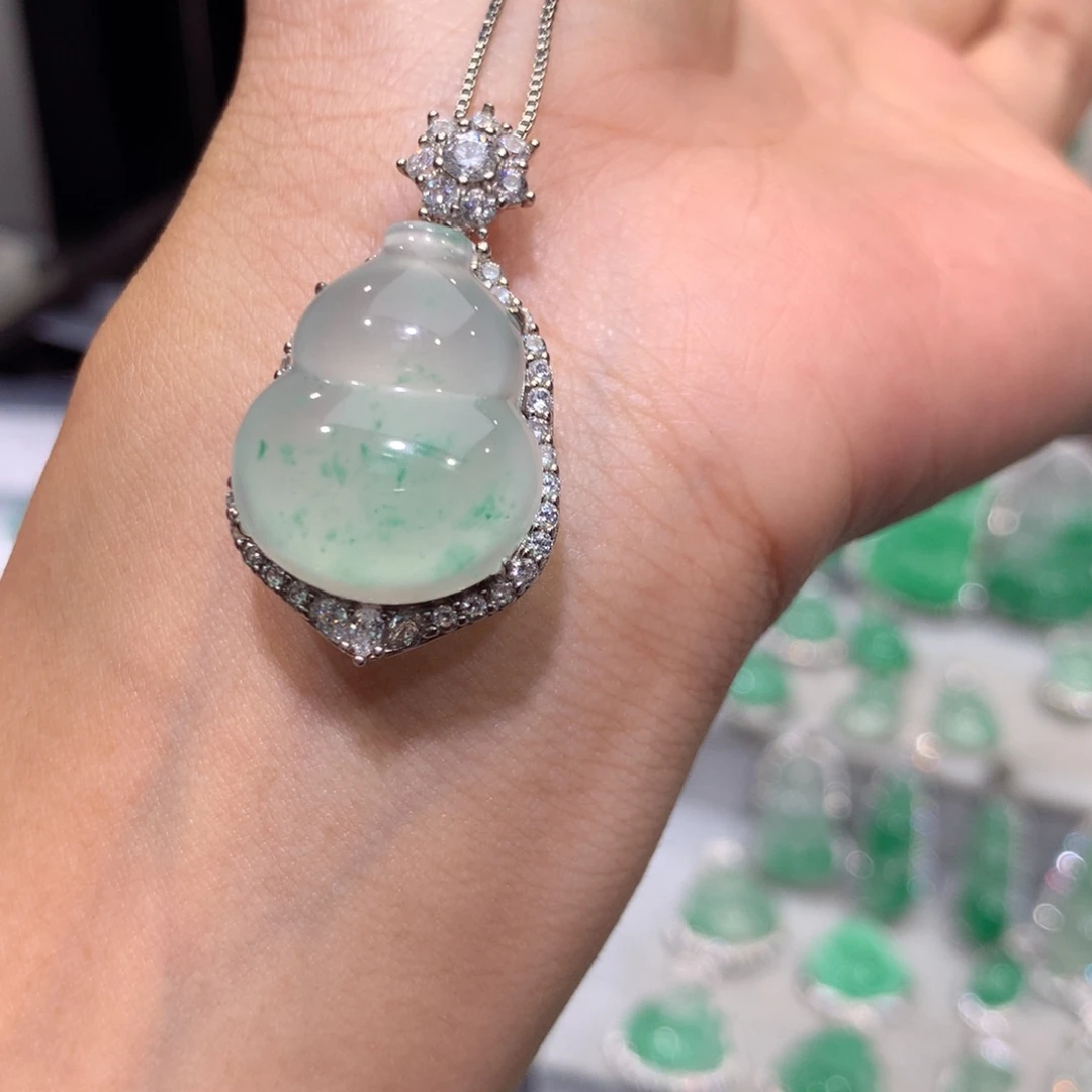 颈饰银S925镶嵌石英质玉