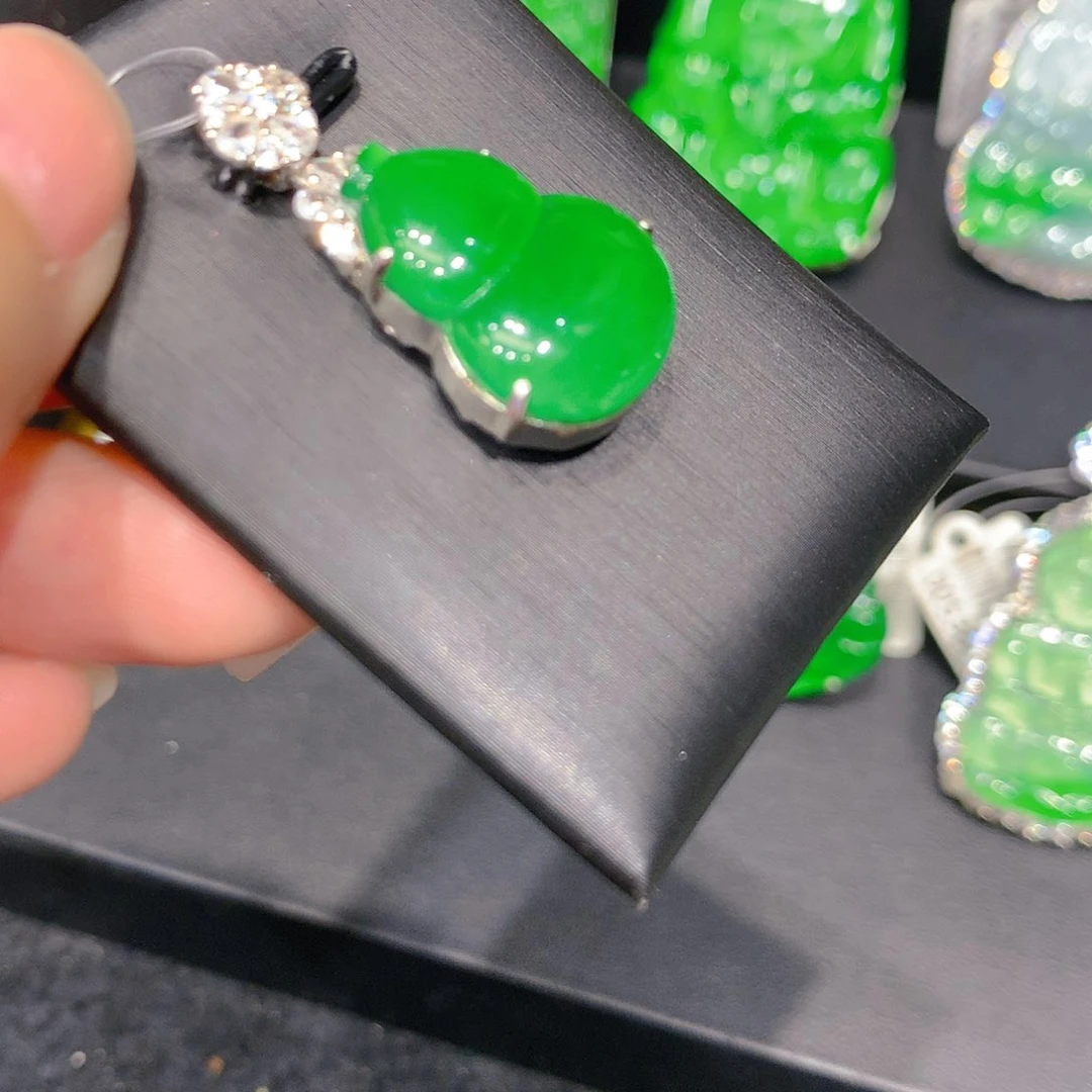 颈饰银S925镶嵌翡翠08001