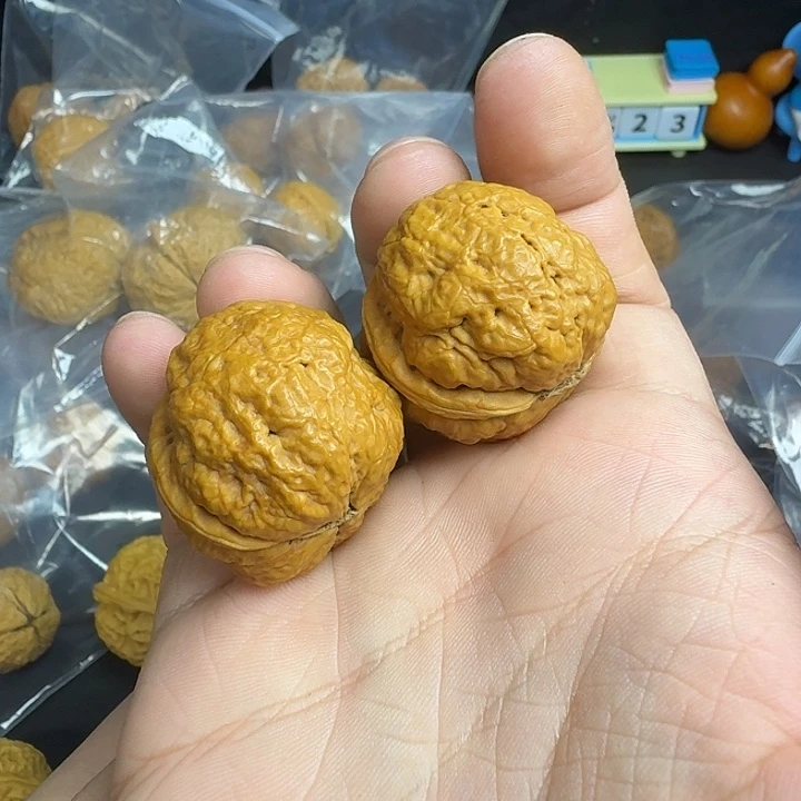 文玩核桃把件39号精灵蛙3738尺修尖