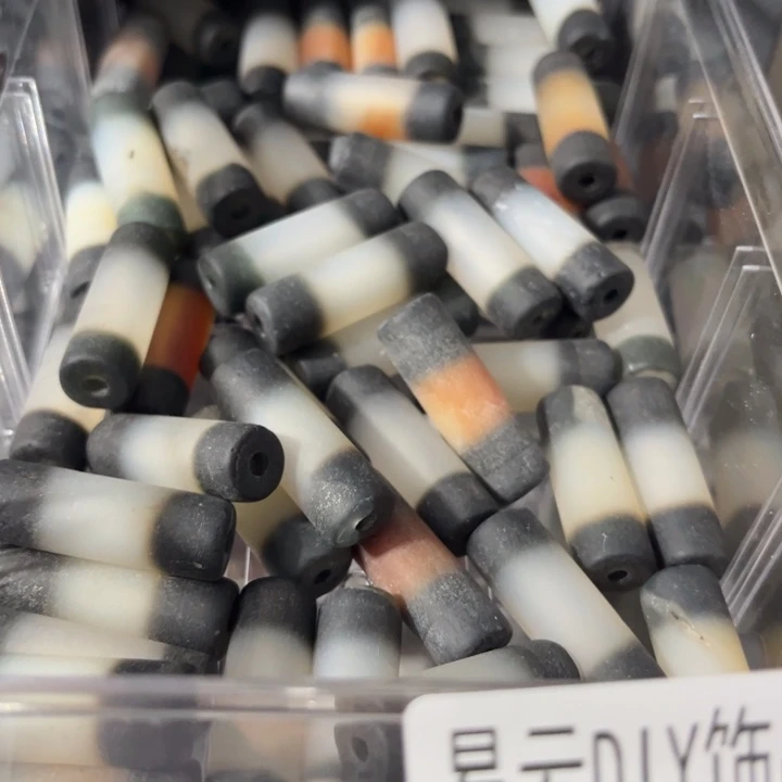 颈饰玻璃1240一个