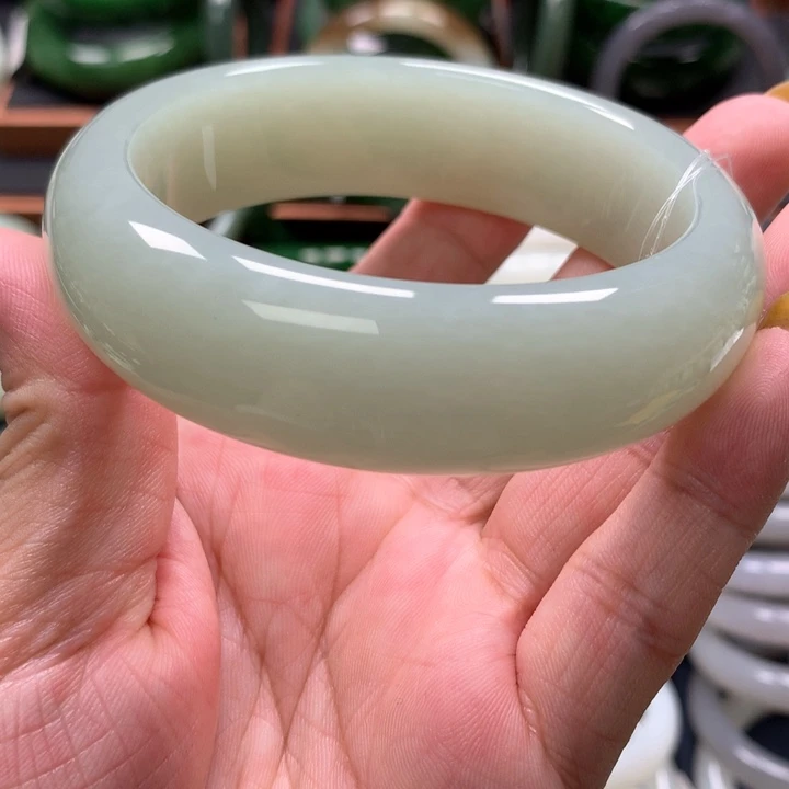 【闪购商品】未镶嵌手镯和田玉