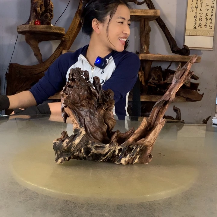 辉****天然的云南紫柚木会黄水