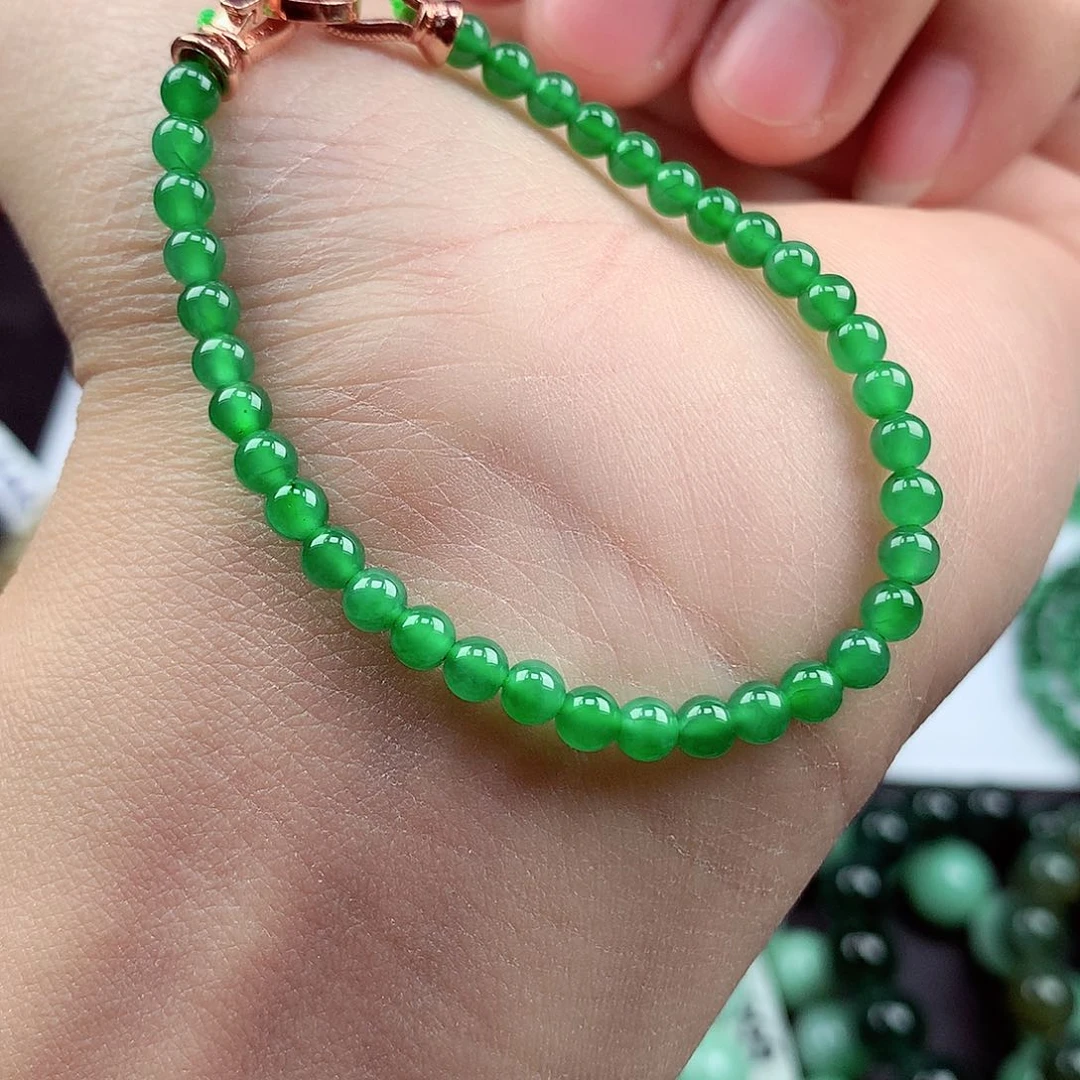 翡翠颈饰未镶嵌手串