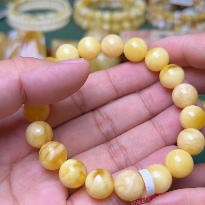 蜜蜡未镶嵌珠宝奇石