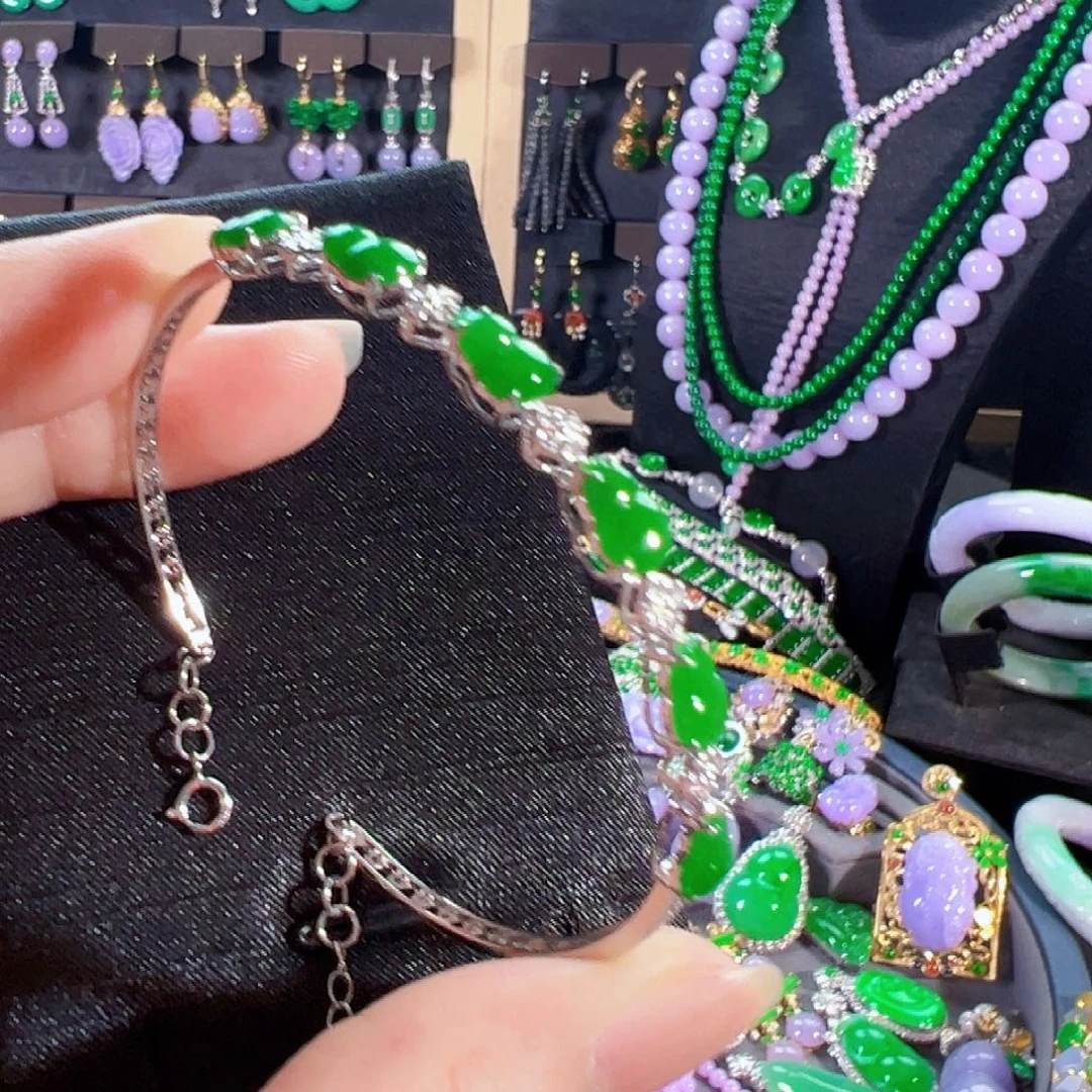 翡翠18K金镶嵌手镯签收后24小时鉴赏期