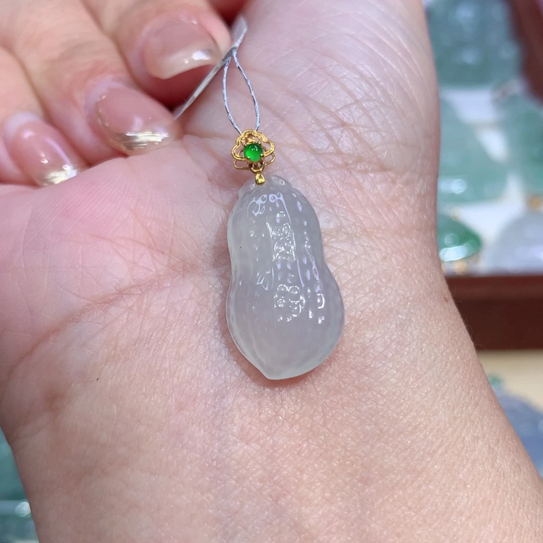 吊坠(不含链)18K金镶嵌翡翠花生