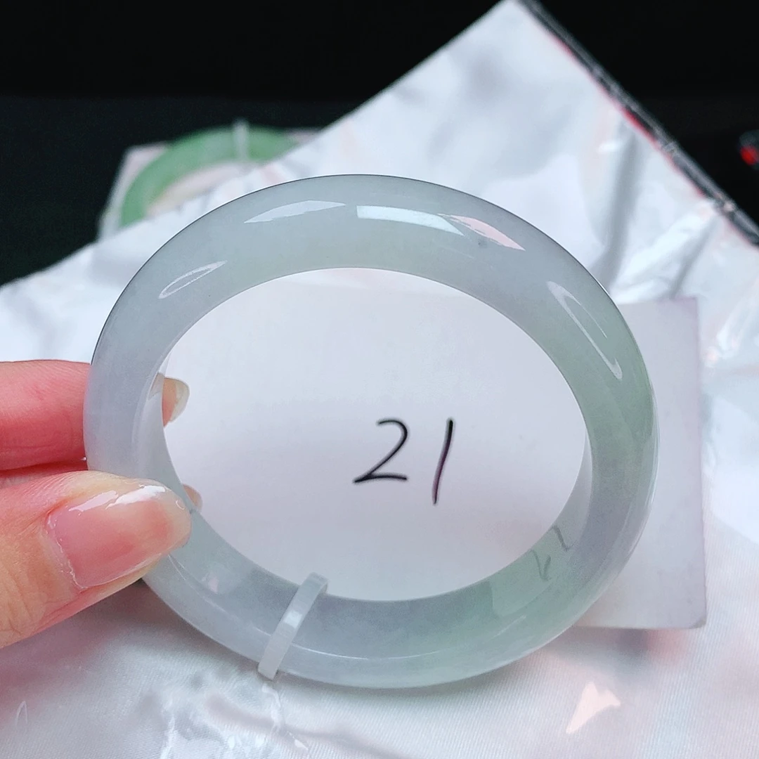 翡翠未镶嵌手镯正圈53.3