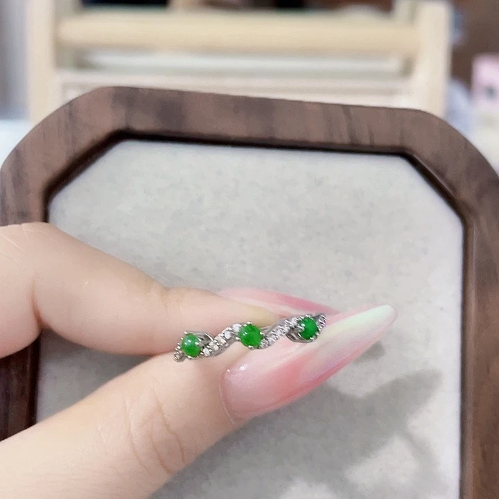 翡翠未镶嵌颈饰天然翡翠Ａ货
