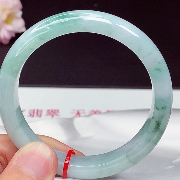 翡翠手镯未镶嵌57.3圈口