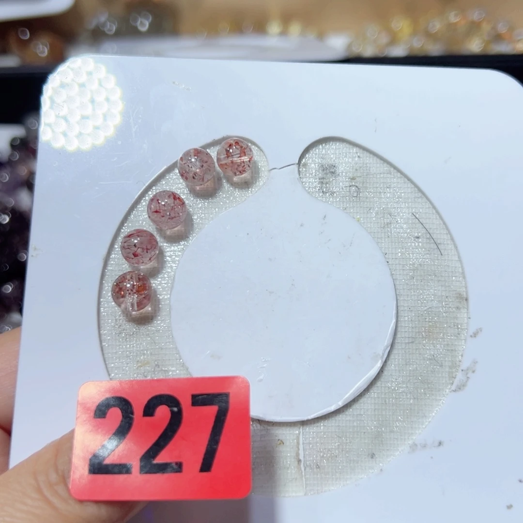 未镶嵌颈饰水晶A****?天然