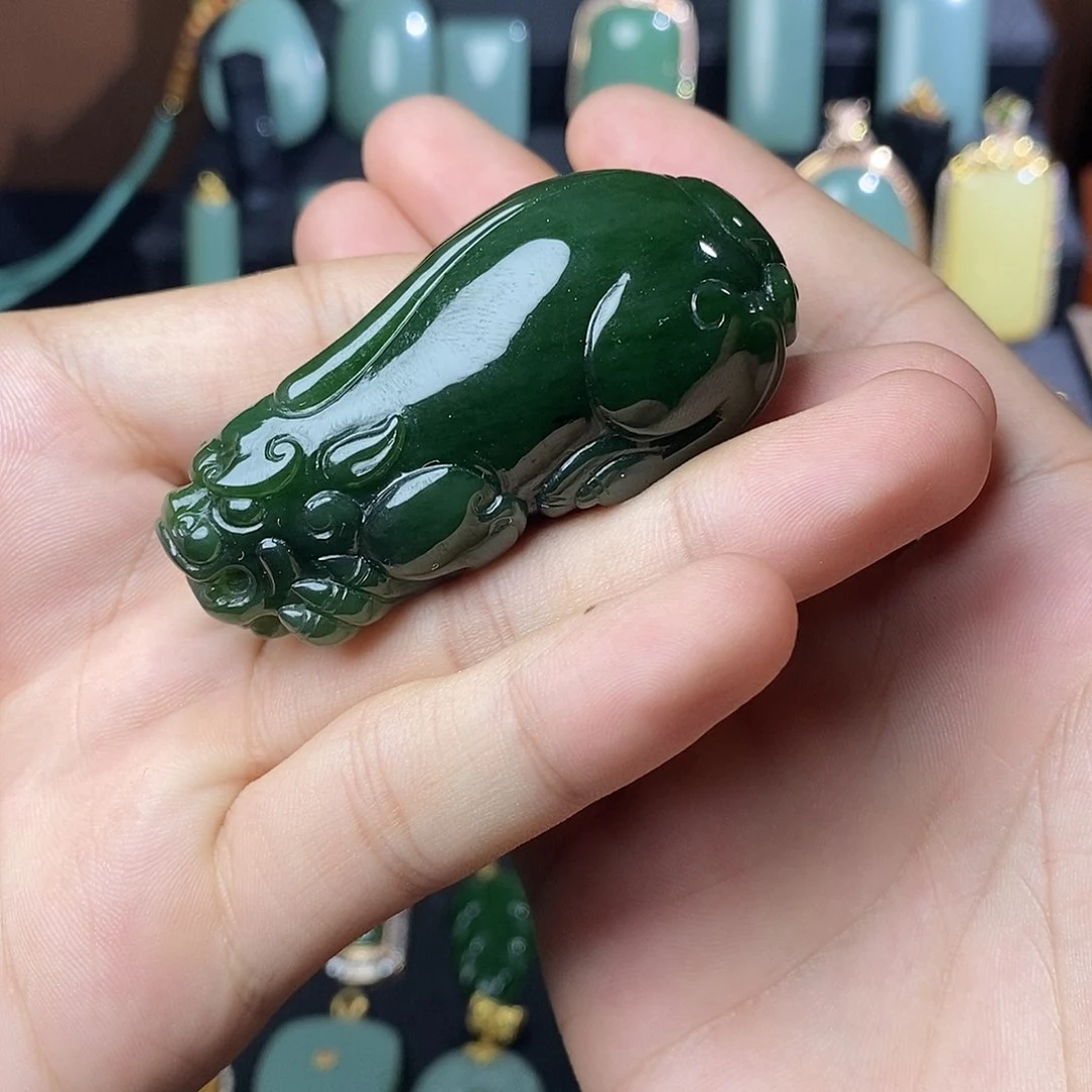 和田玉（碧玉）未镶嵌颈饰