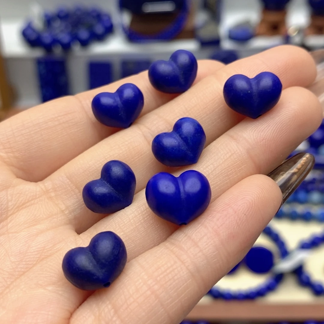 青金石未镶嵌颈饰随机发一